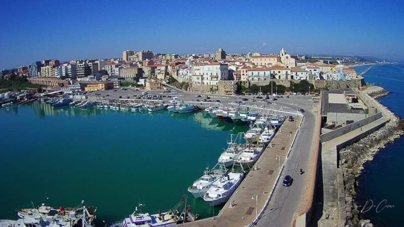 La Finestra Sul Castello B&B Termoli Dış mekan fotoğraf