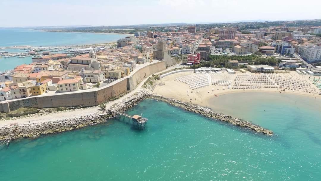 La Finestra Sul Castello B&B Termoli Dış mekan fotoğraf